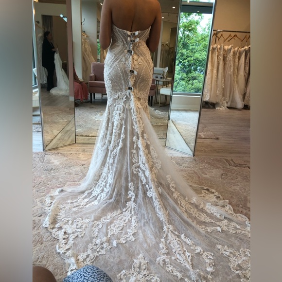 Size 10 Martina Liana wedding dress! - Picture 3 of 15